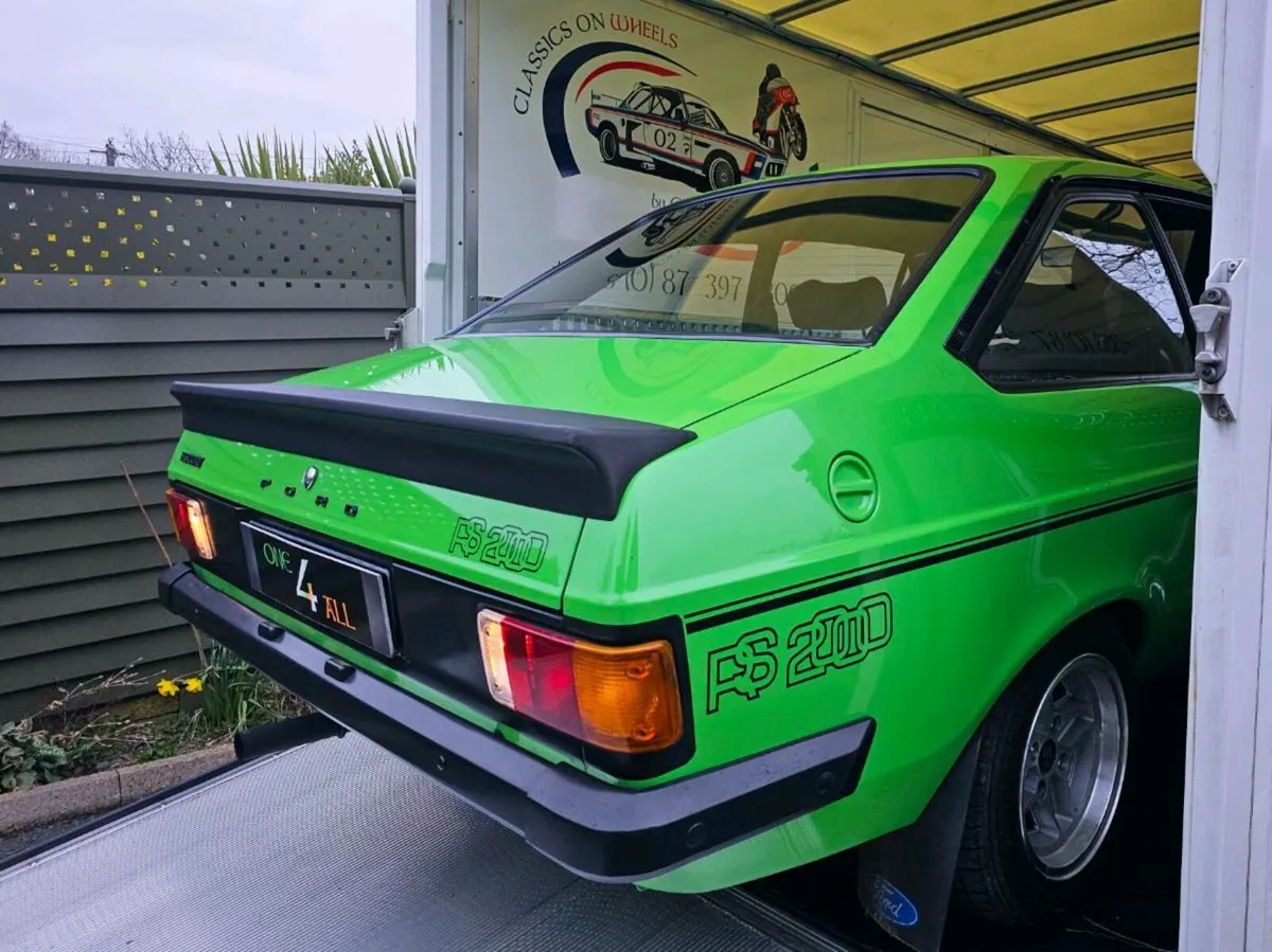 Enclosed transportation of vintage cars UK↔️IRL - Image 2