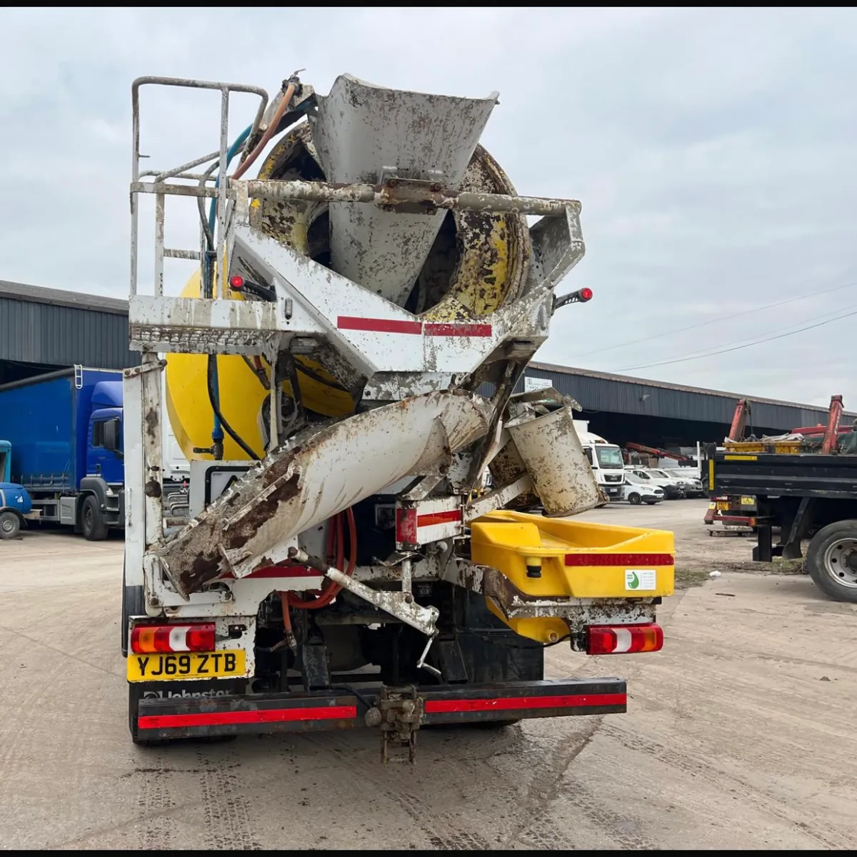 2020 Mercedes Mini Mix - Image 4