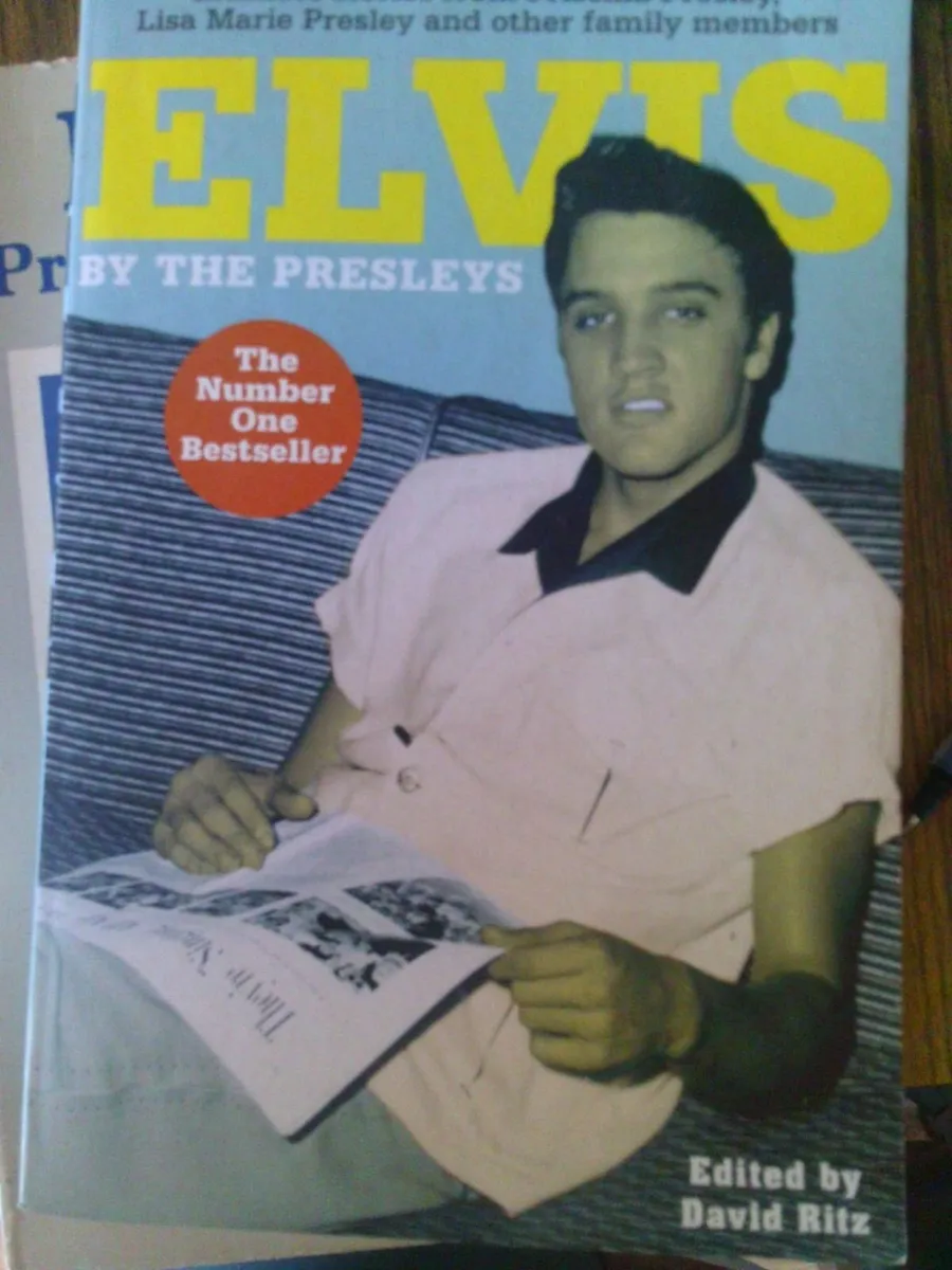 Vintage Elvis books - Image 3