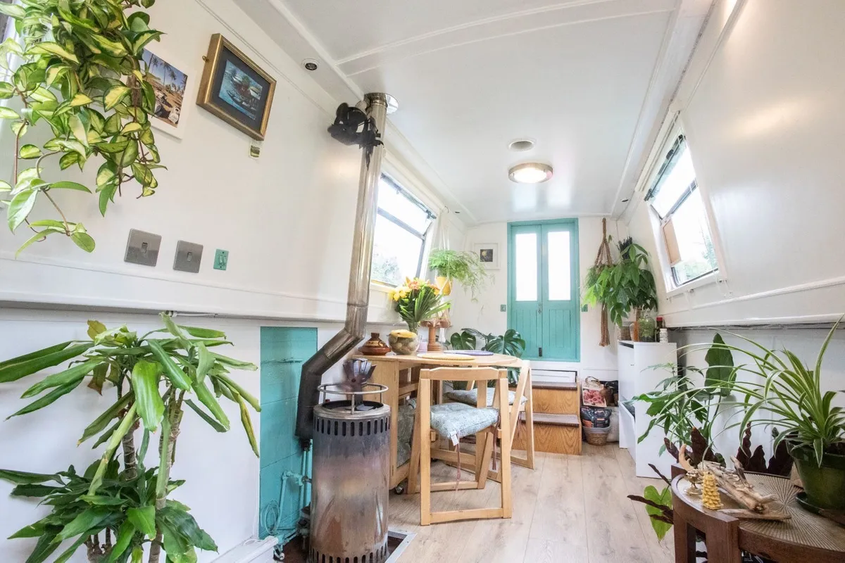 Narrow baot Barge 60’ *Under offer* - Image 3