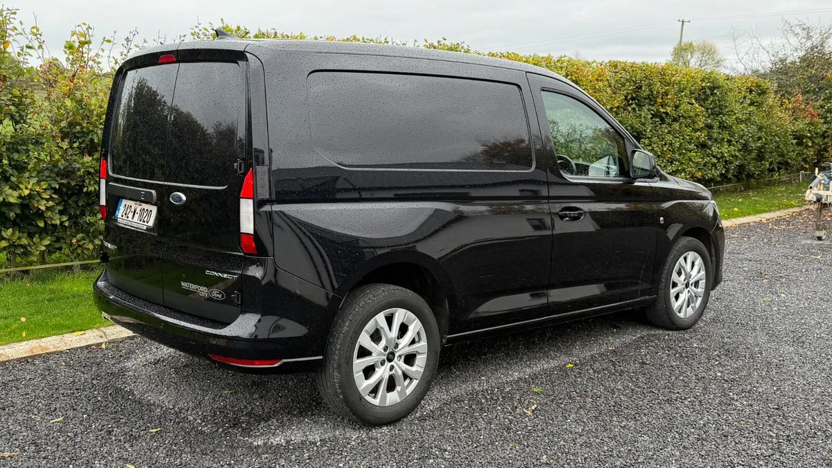 2024 Ford Transit Connect Limited 2.0 - Image 3