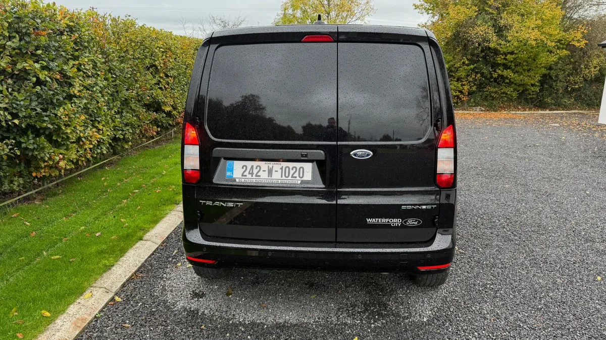2024 Ford Transit Connect Limited 2.0 - Image 4