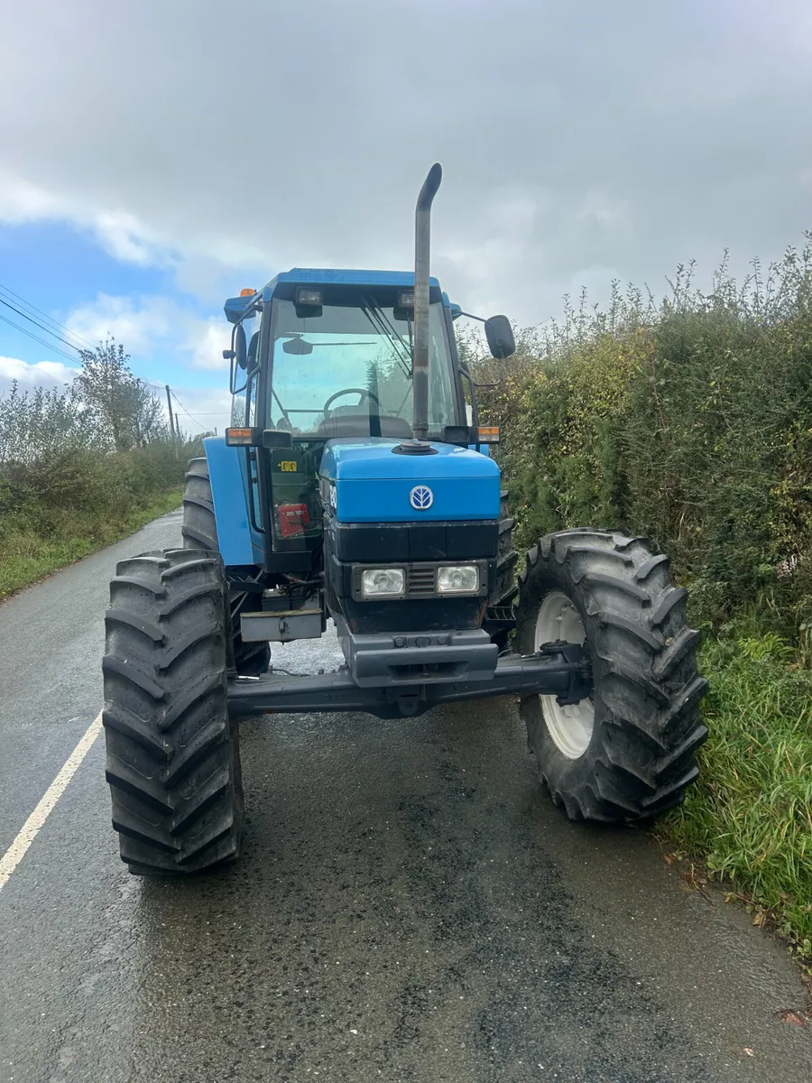 New Holland 8240 - Image 3