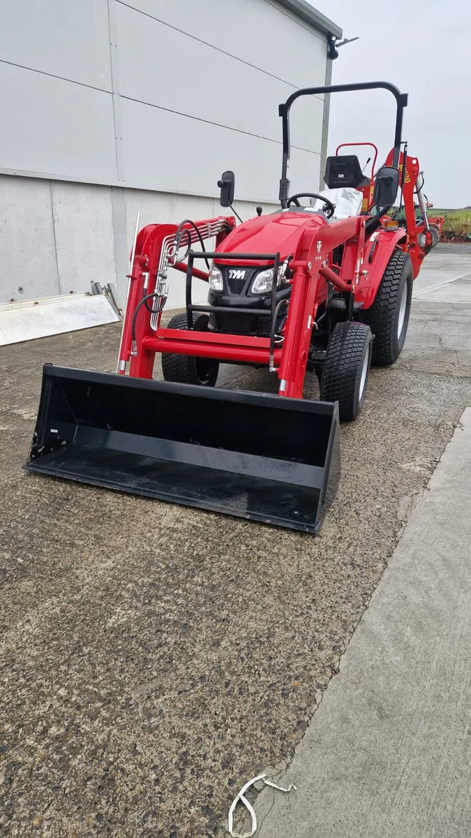 TYM T395 Compact Tractor - Image 4