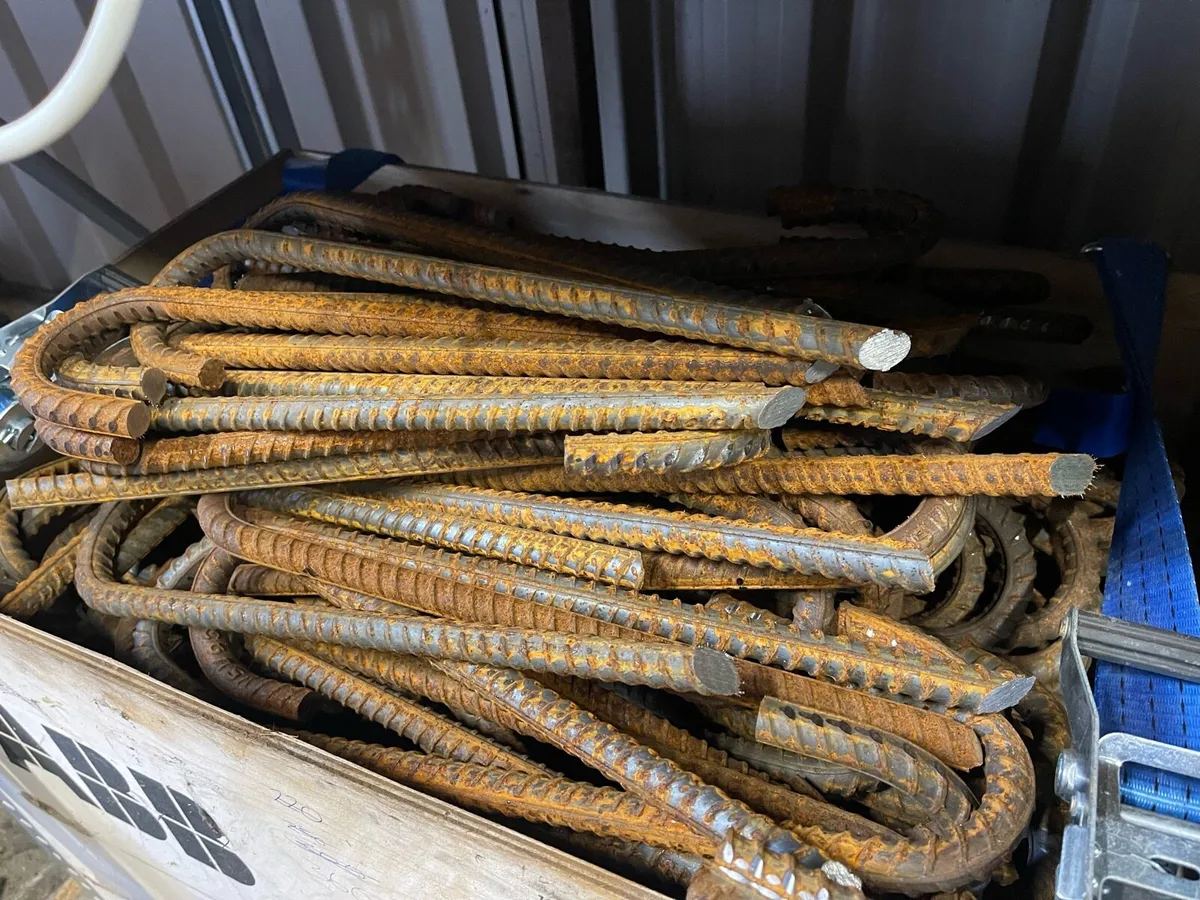 Bouncy castle pegs - Image 2