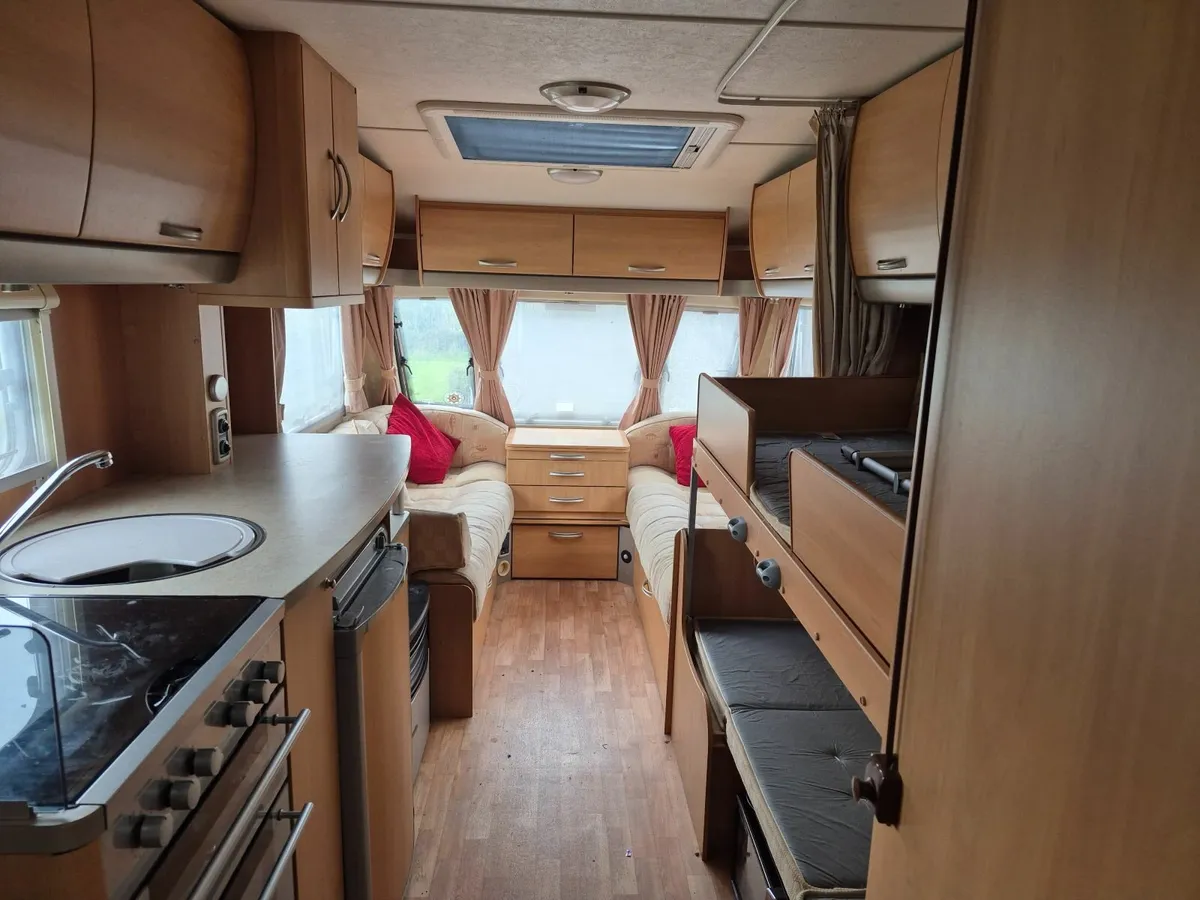 Swift caravan - Image 2