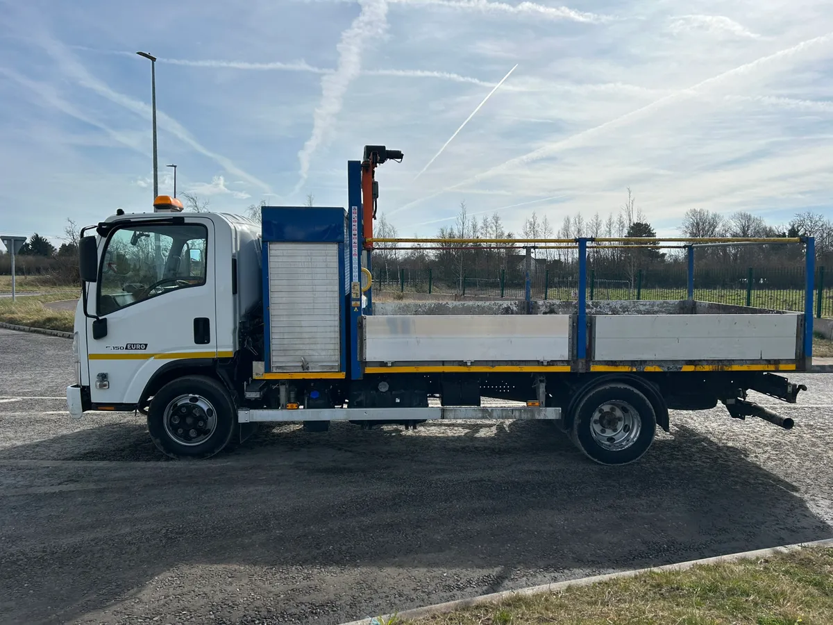 2020 Isuzu Dropside - Image 4
