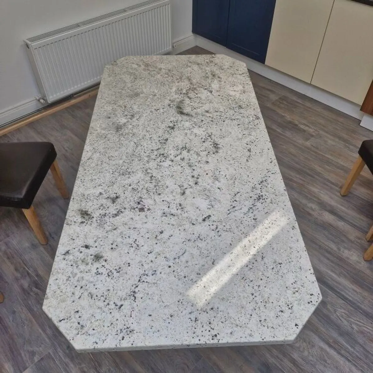 Granite dining table - Image 2