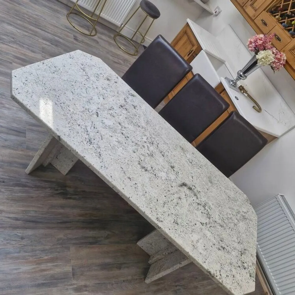 Granite dining table - Image 3
