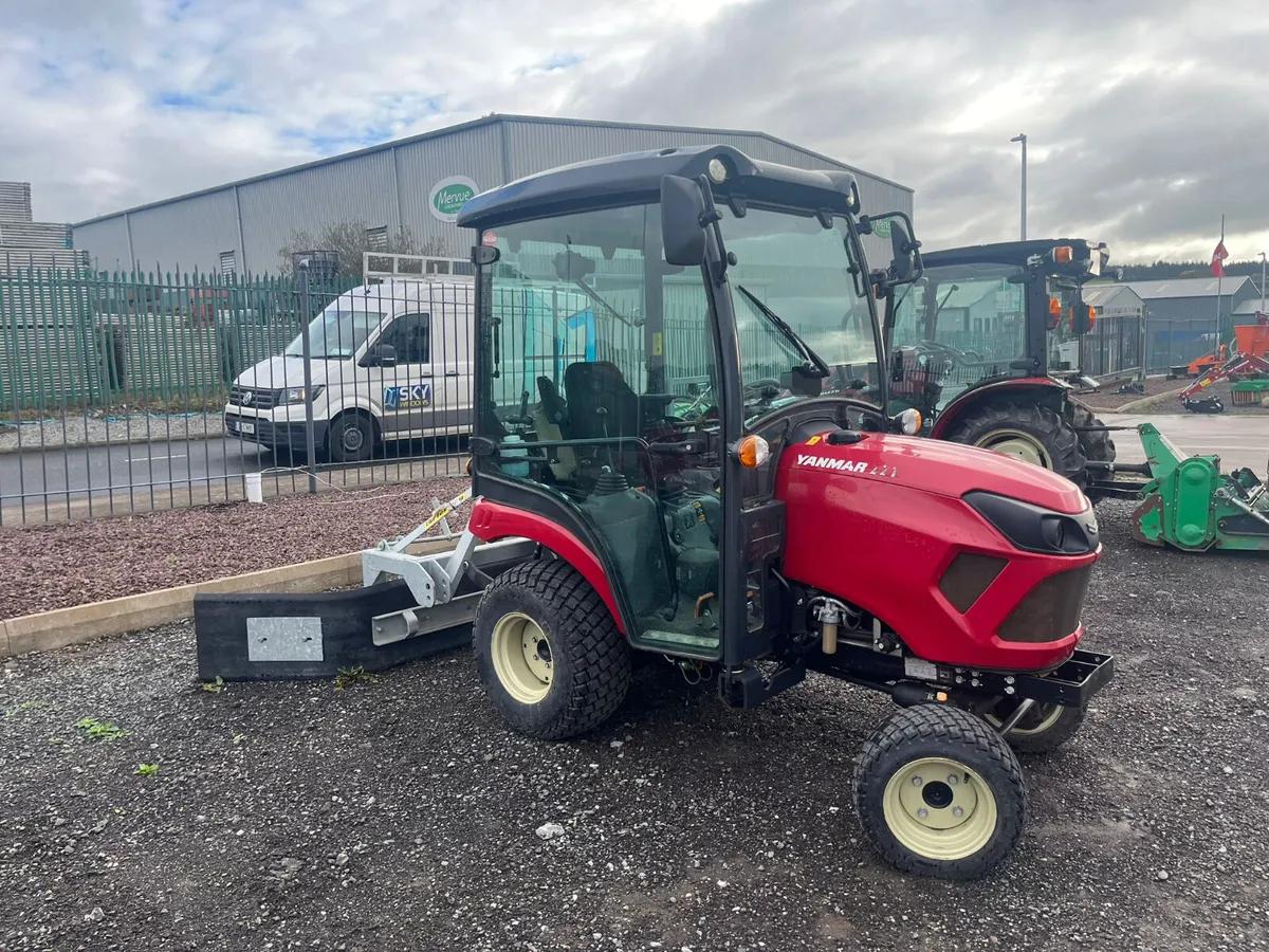 Yanmar 221 Compact Tractor - Image 2