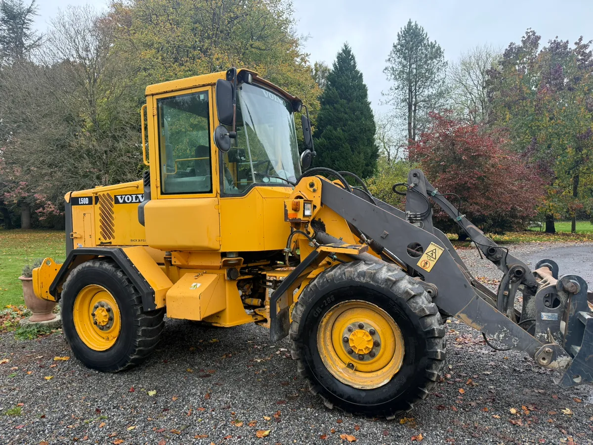 2002 Volvo L50D loader 9800 hours €33950 Plus Vat - Image 1
