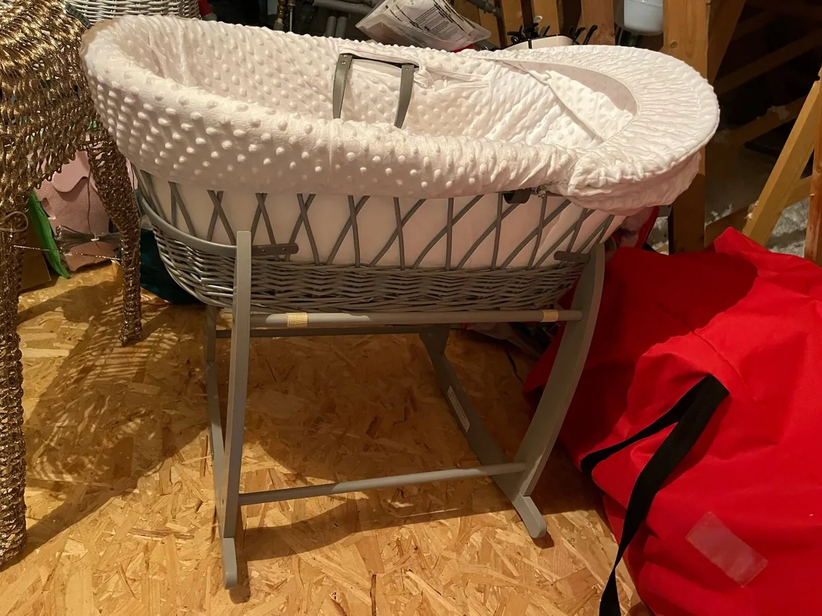 Moses basket - Image 1