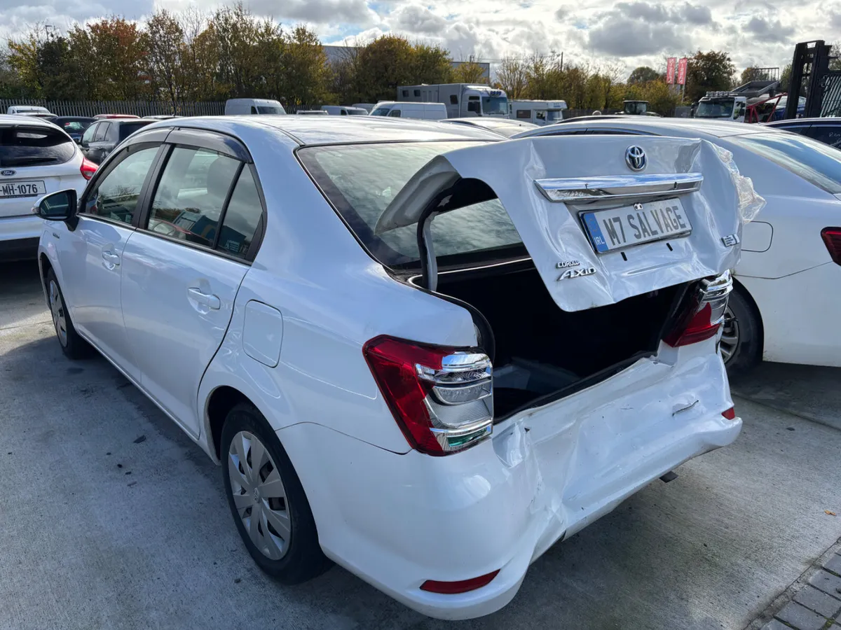 16 Corolla 1.5 Hybrid NCT 9/26 180km Drives - Image 4