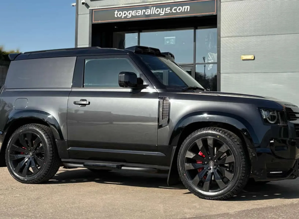 22" UNI C1 Alloys & Tyres For Land Rover Defender - Image 1