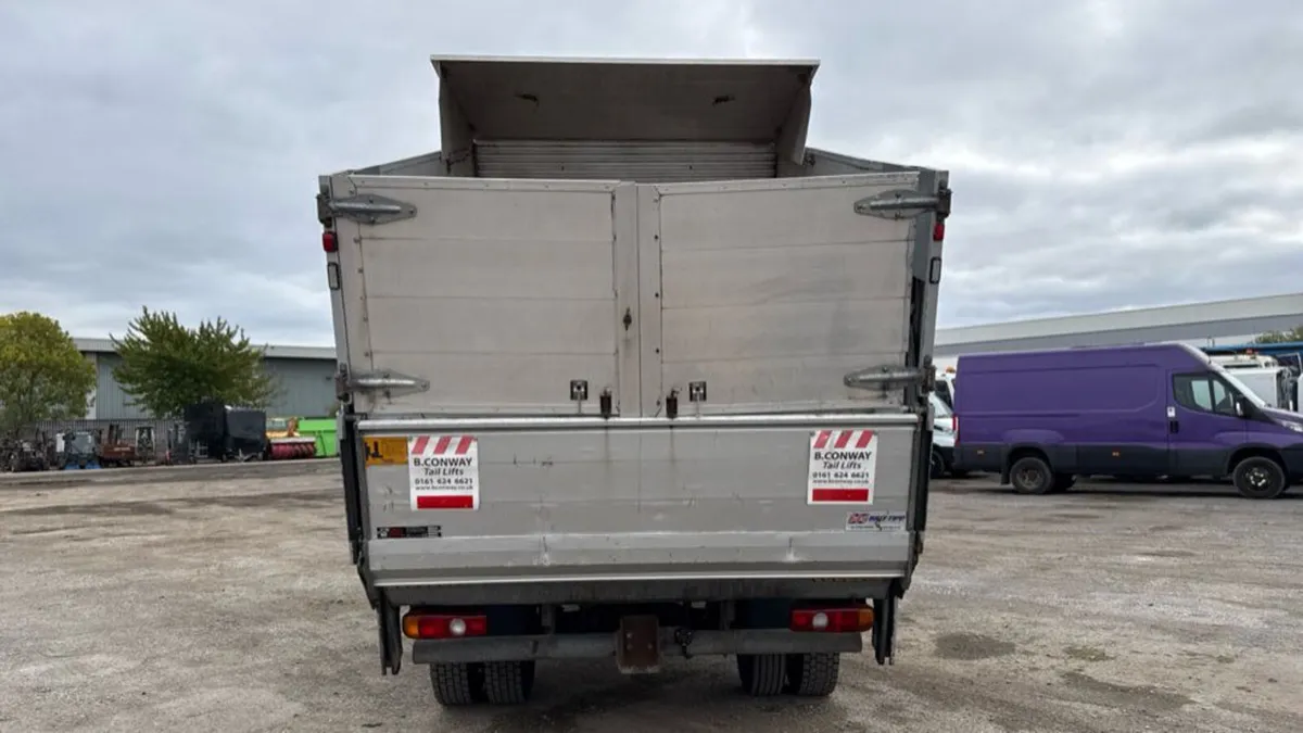 2016 Mitsubishi Canter 4x4 Arborist tipper body - Image 4