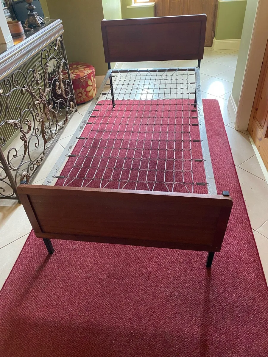Antique single bed - Image 2