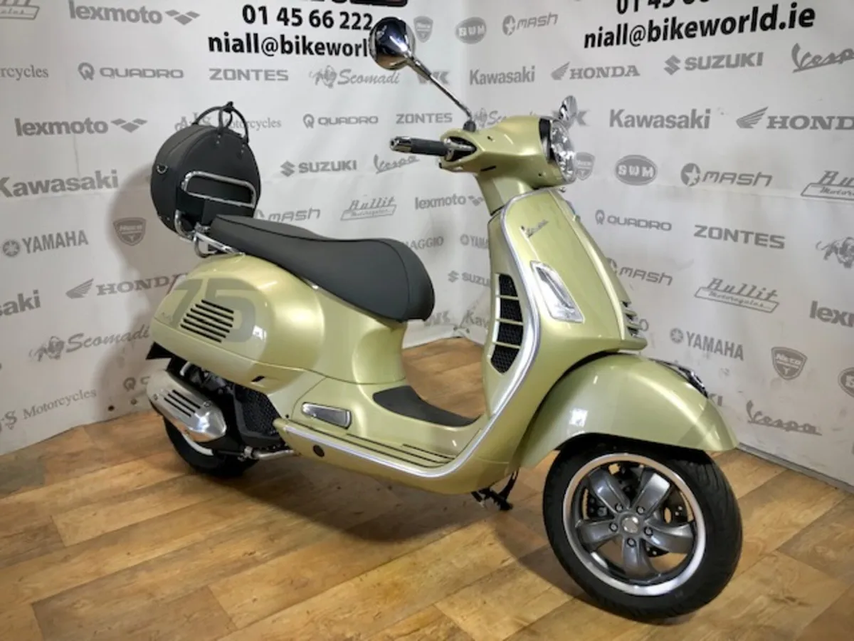 Vespa GTS125 75th Anniversary - Image 2
