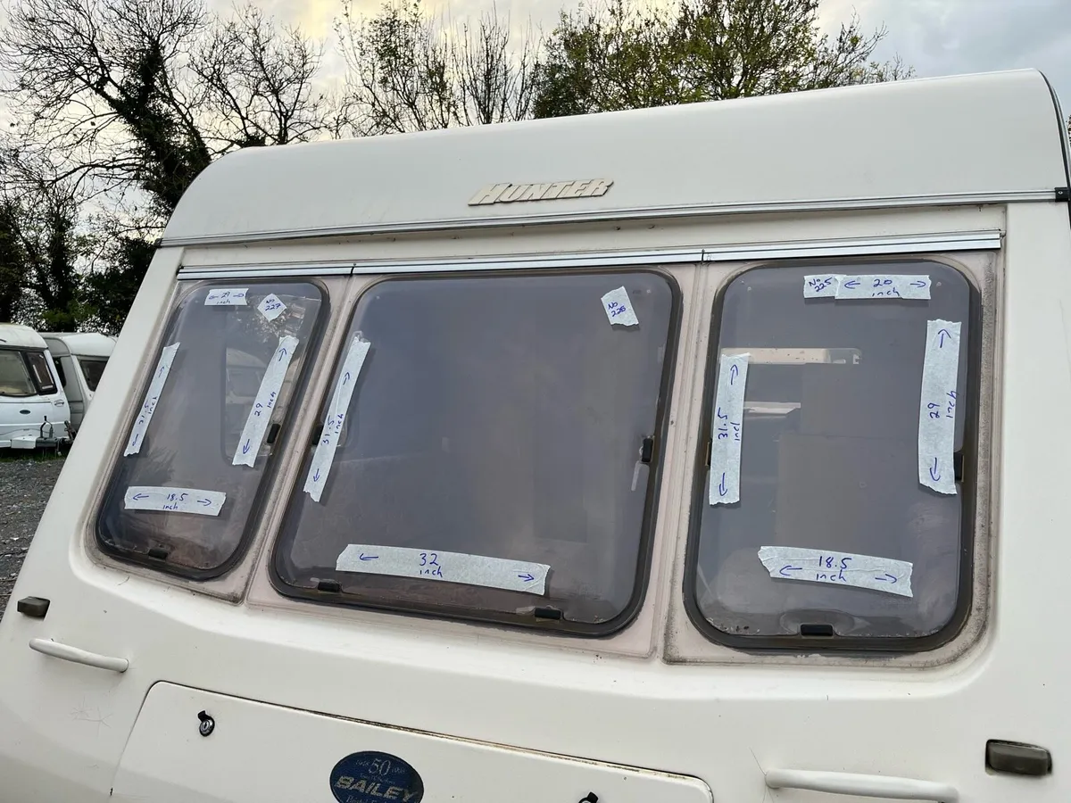 Caravan parts and windows - Image 1