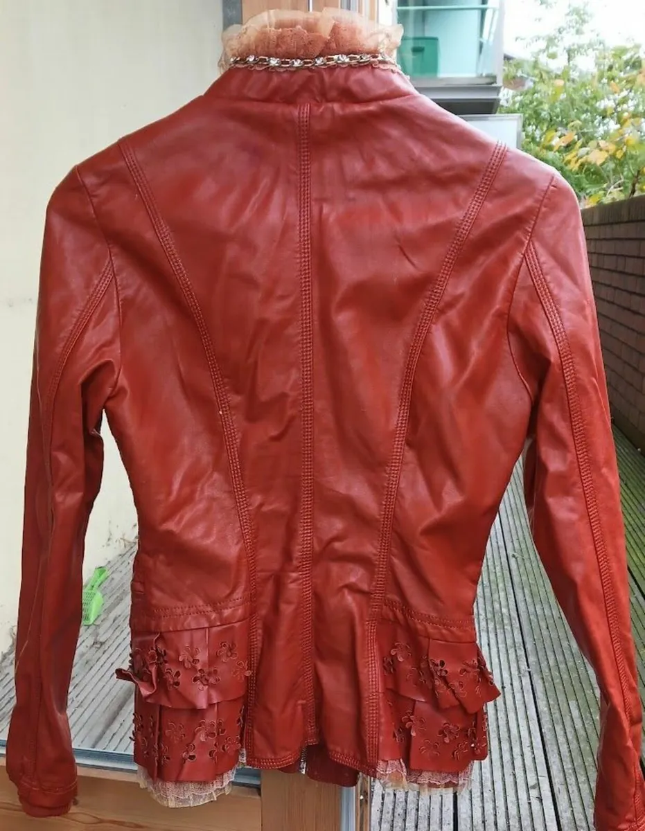 Women's  jackets - Image 2