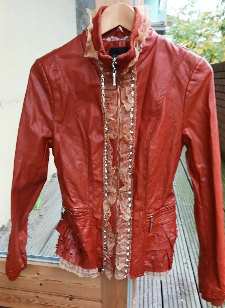 Women's  jackets - Image 1