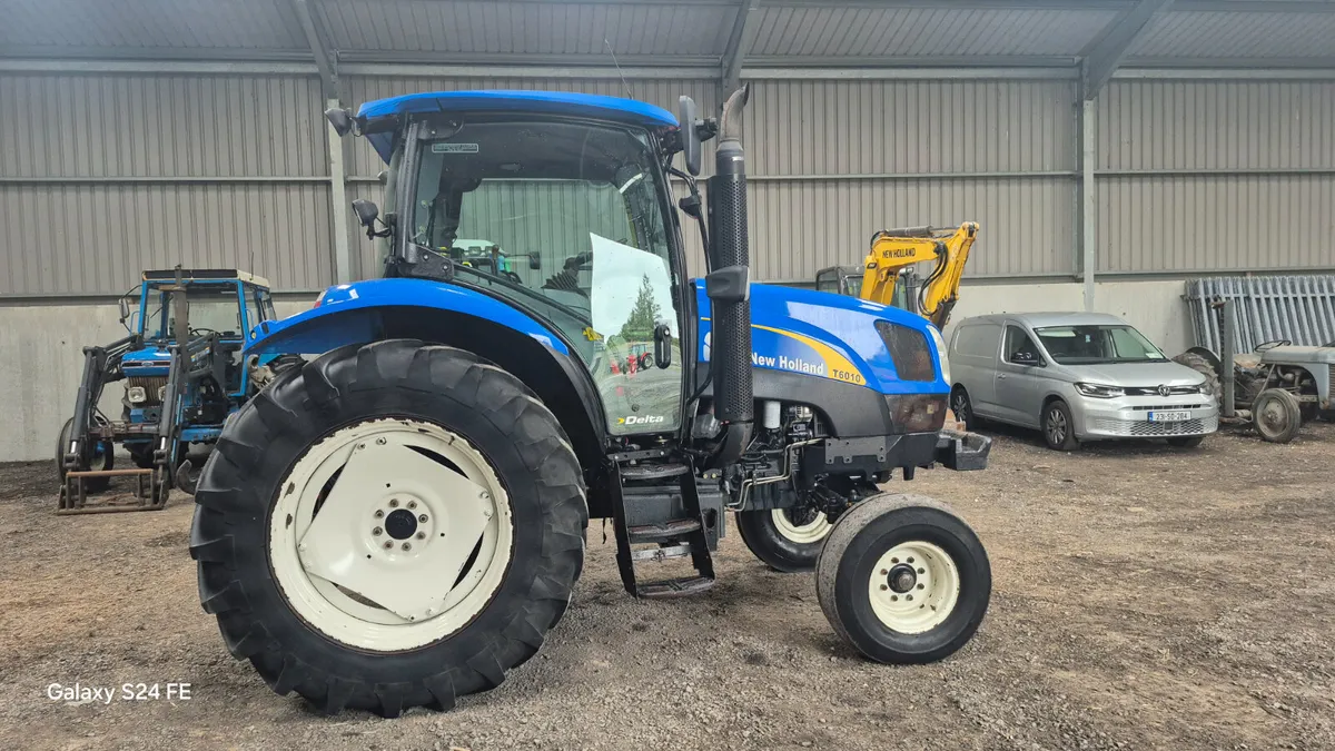New Holland T6010 2WD - Image 4
