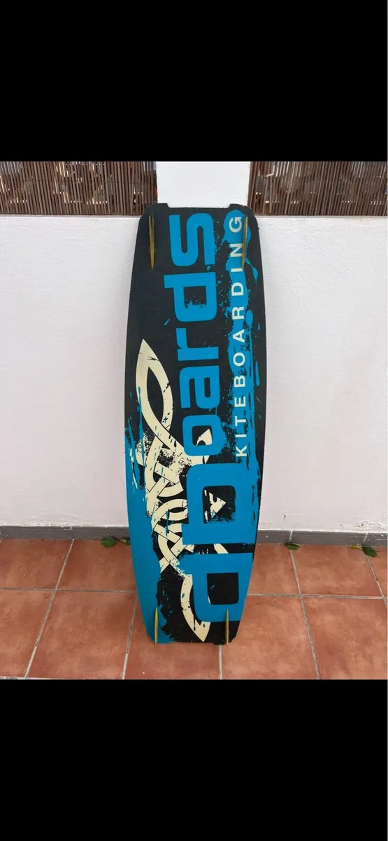 Kite surfing  board and kites - Image 2