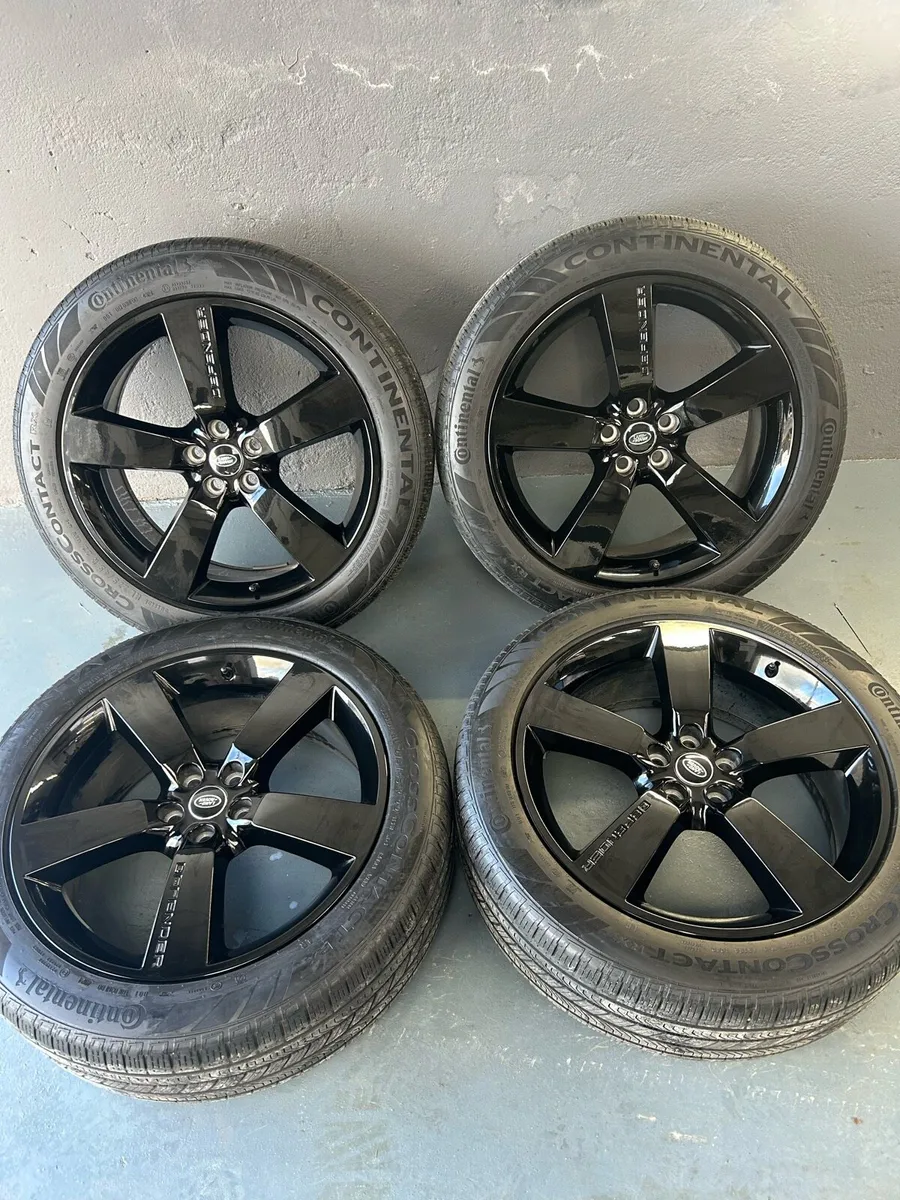 22” GENUINE LAND ROVER DEFENDER ALLOYS & TYRES - Image 3