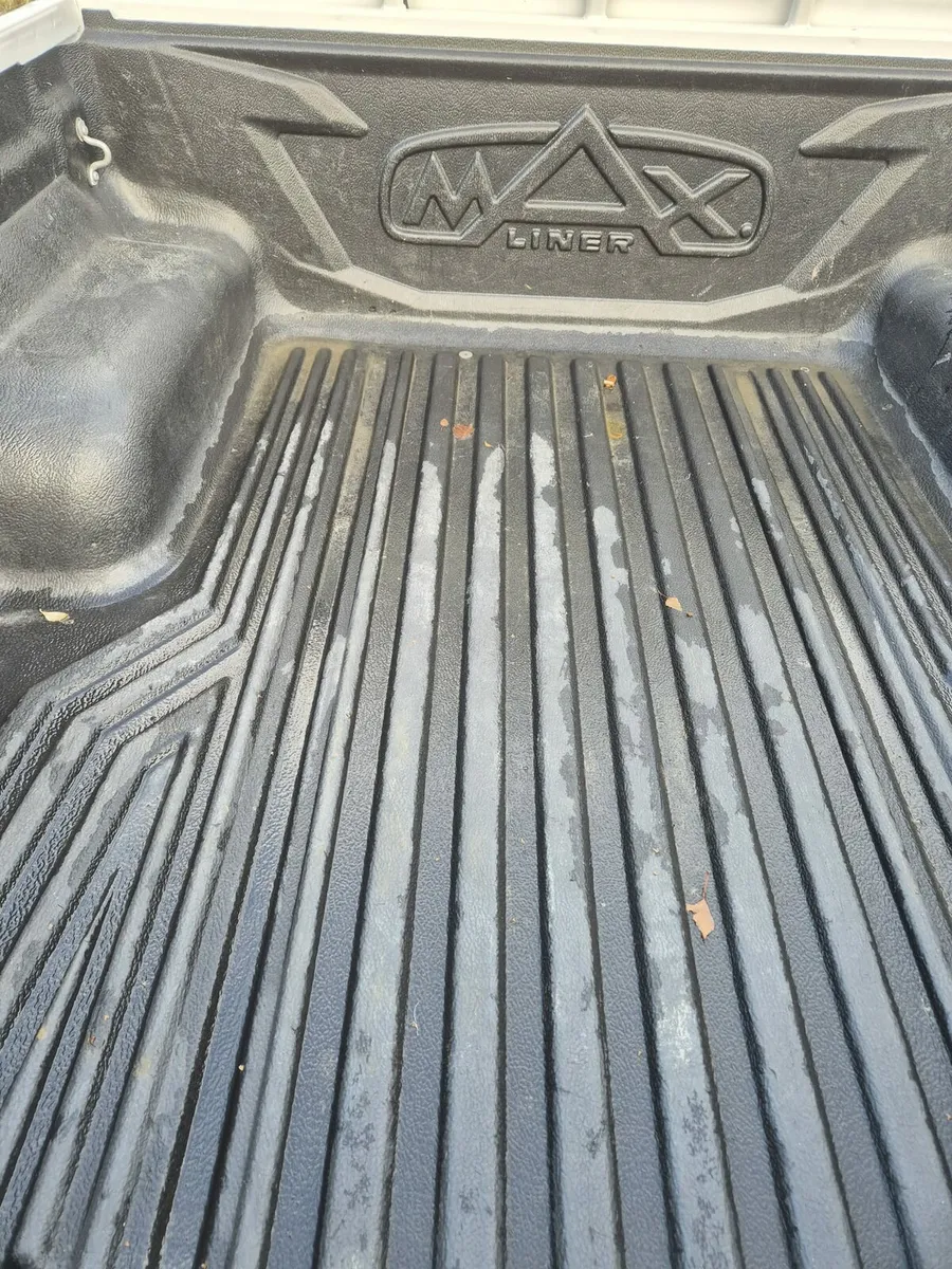 2019 Toyota Hilux Active 2.4L Diesel - Image 3