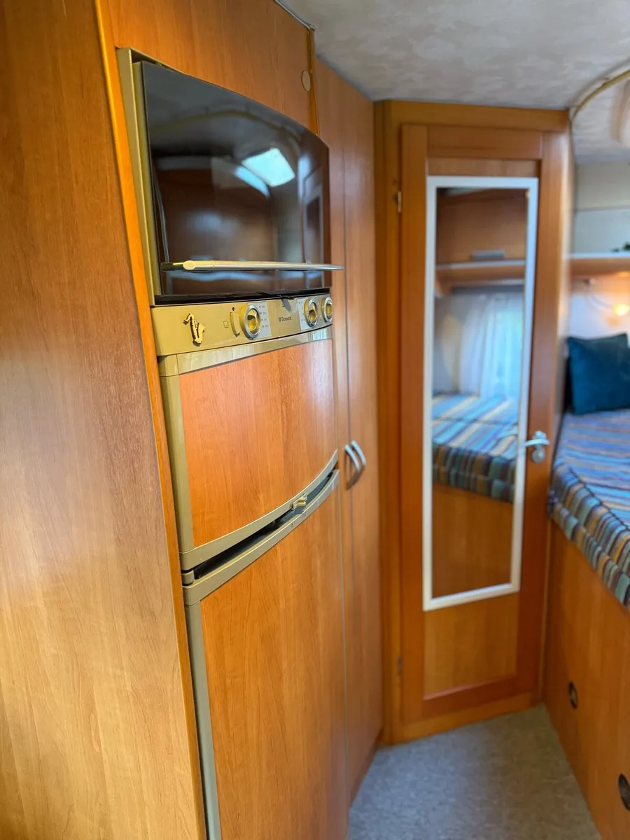 2011 Joint four berth low profile - Image 4