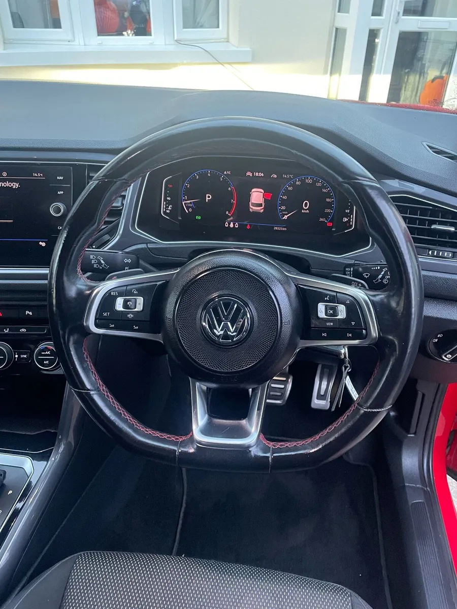 2021 Volkswagen T roc just MOT and taxed - Image 3