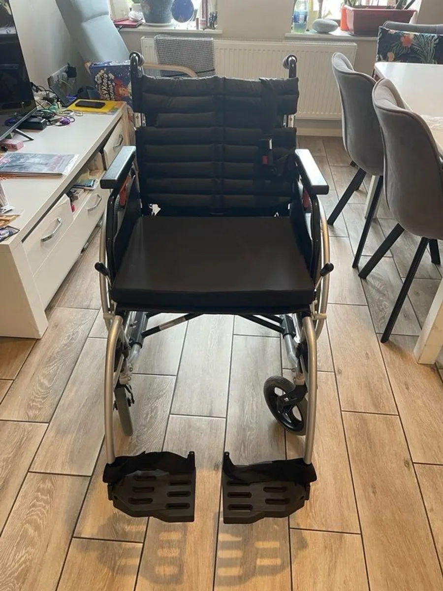 wheelchair - Image 1