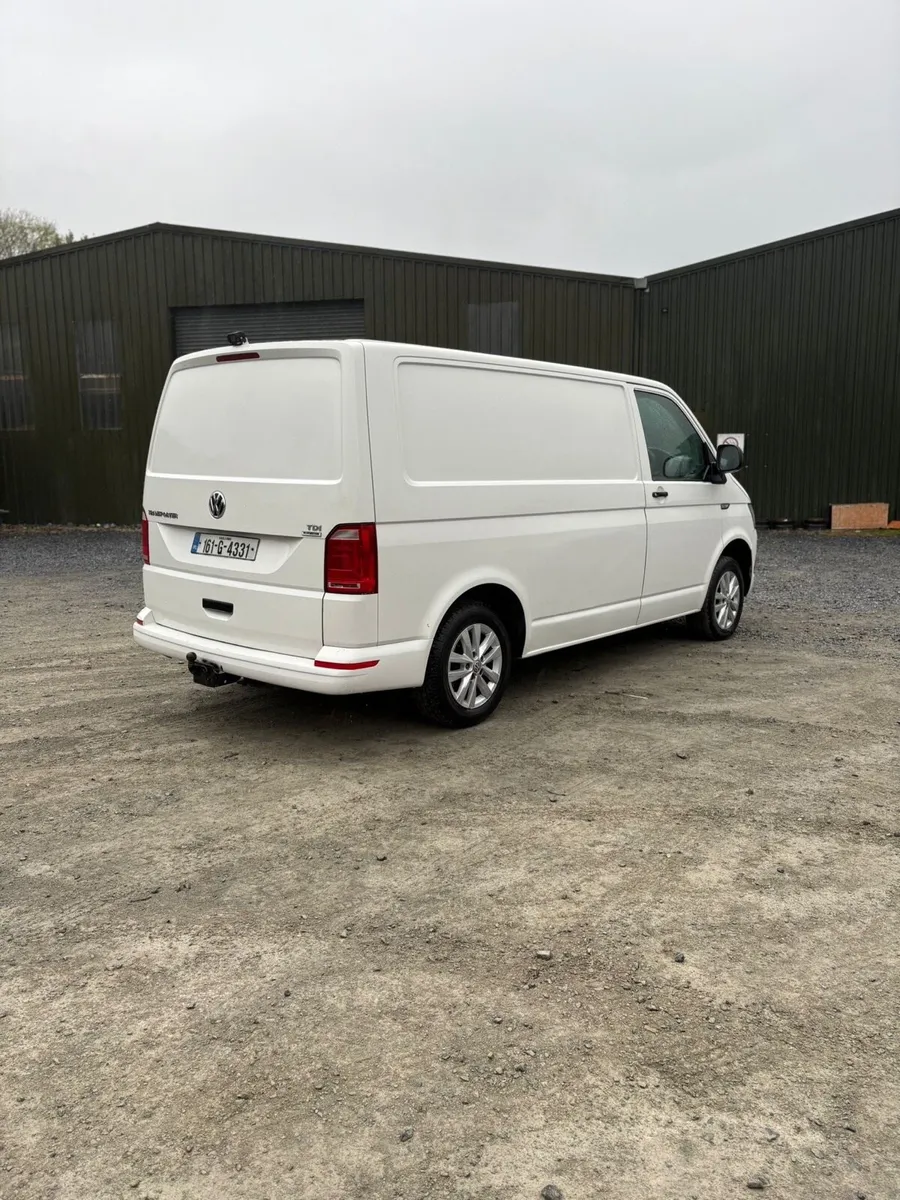 2016 Transporter 2.0 tdi - Image 4