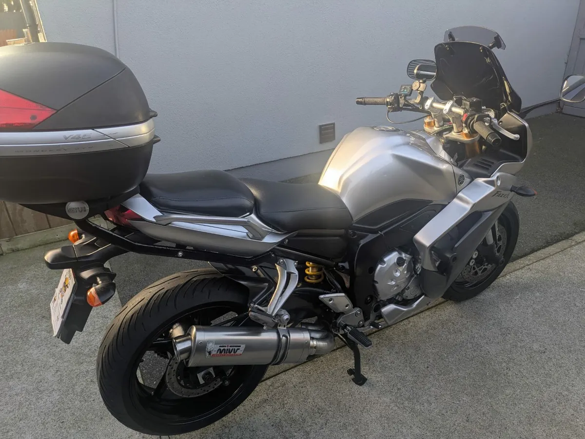 2007 Yamaha fz1 . - Image 2