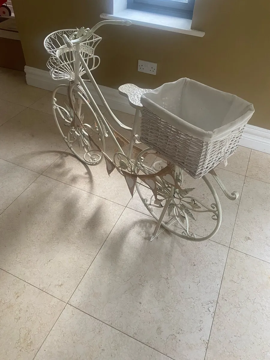 50 euro Tayto wall and Decorative bike for wedding - Image 4