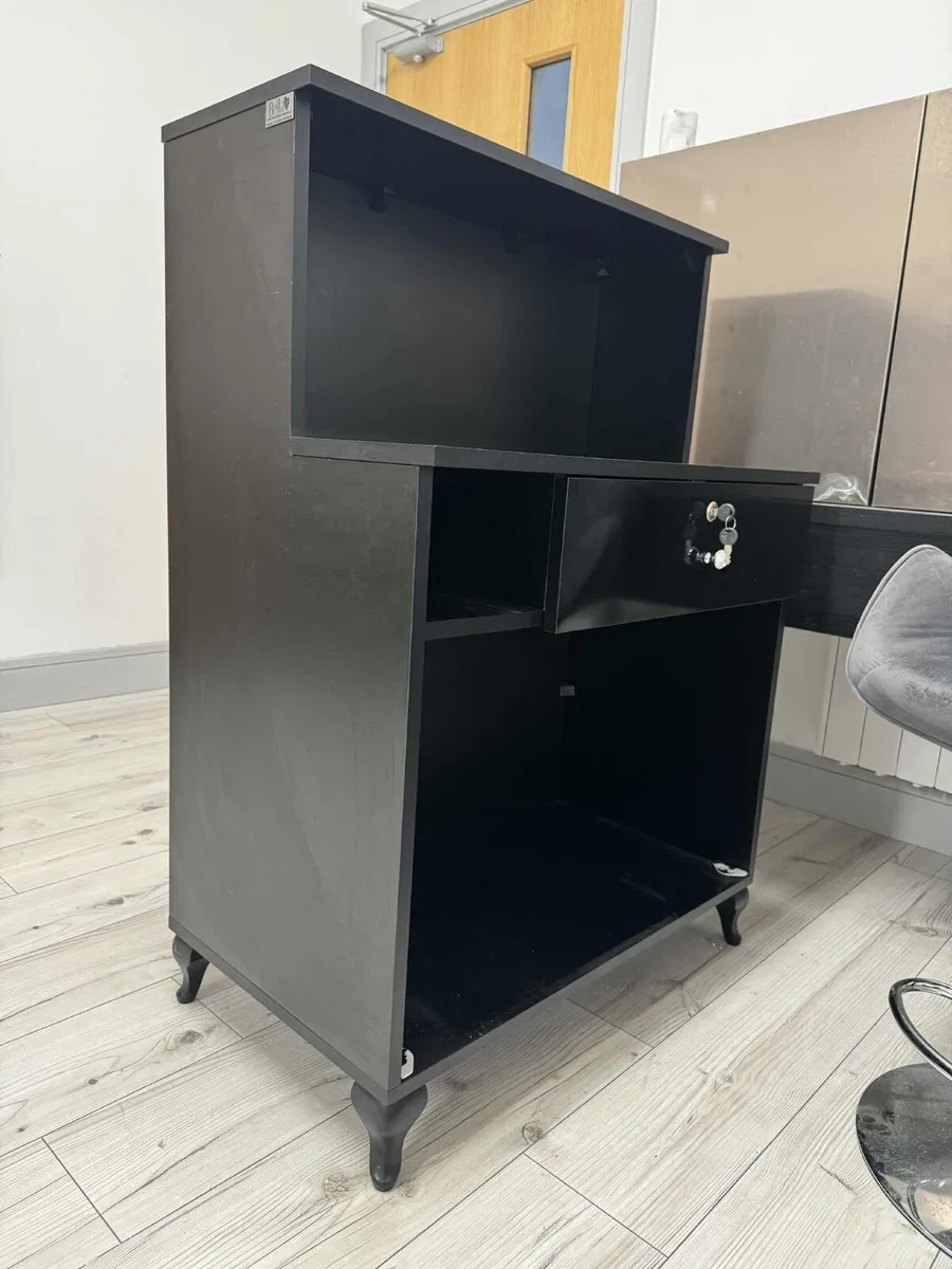 Reception Desk - Image 2