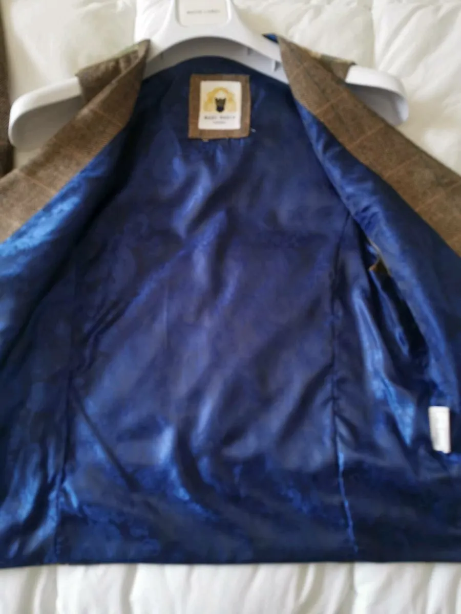 Mens Suits - Image 3