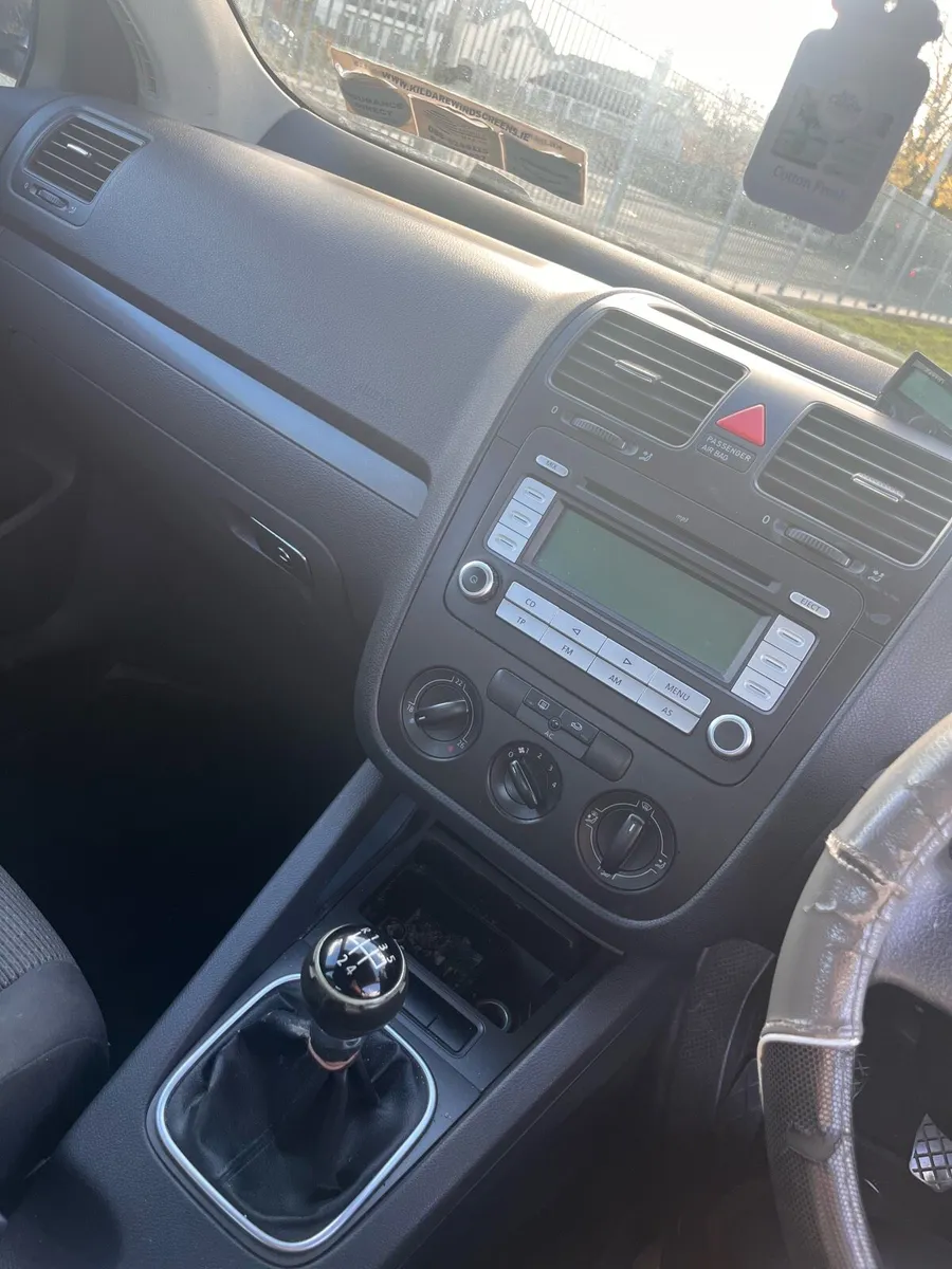 2008 Volkswagen Jetta 1.6L - Image 2