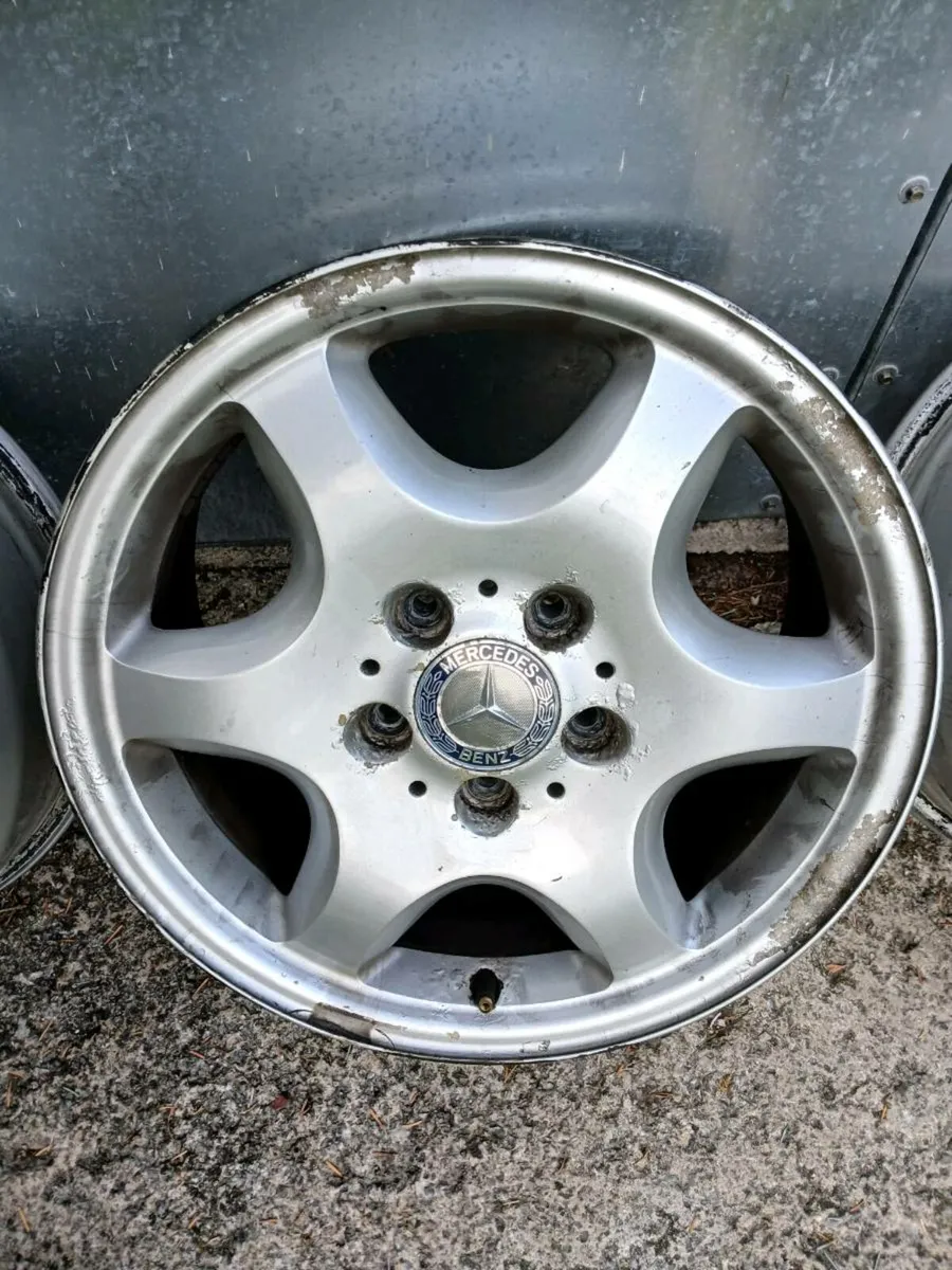 Mercedes Benz Alloy Wheels - Image 3