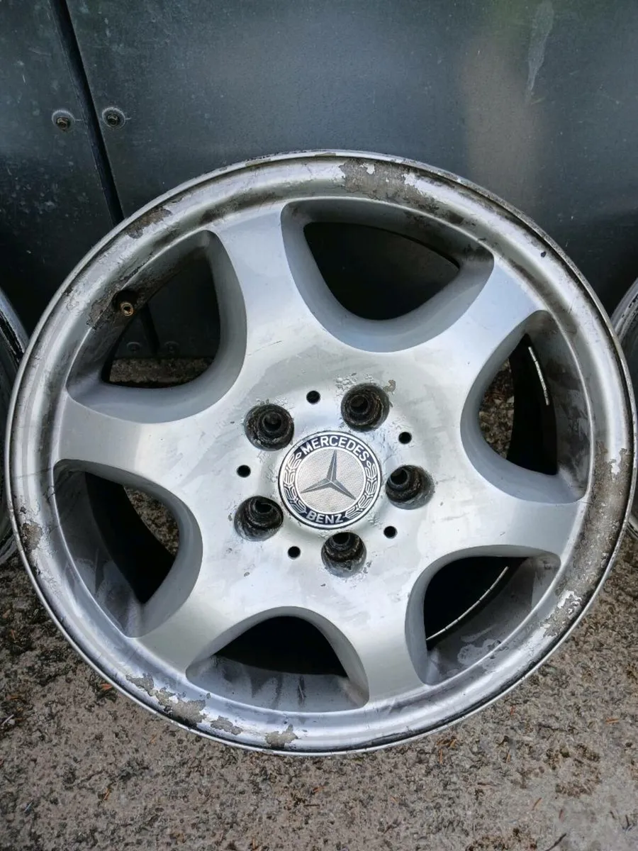 Mercedes Benz Alloy Wheels - Image 4