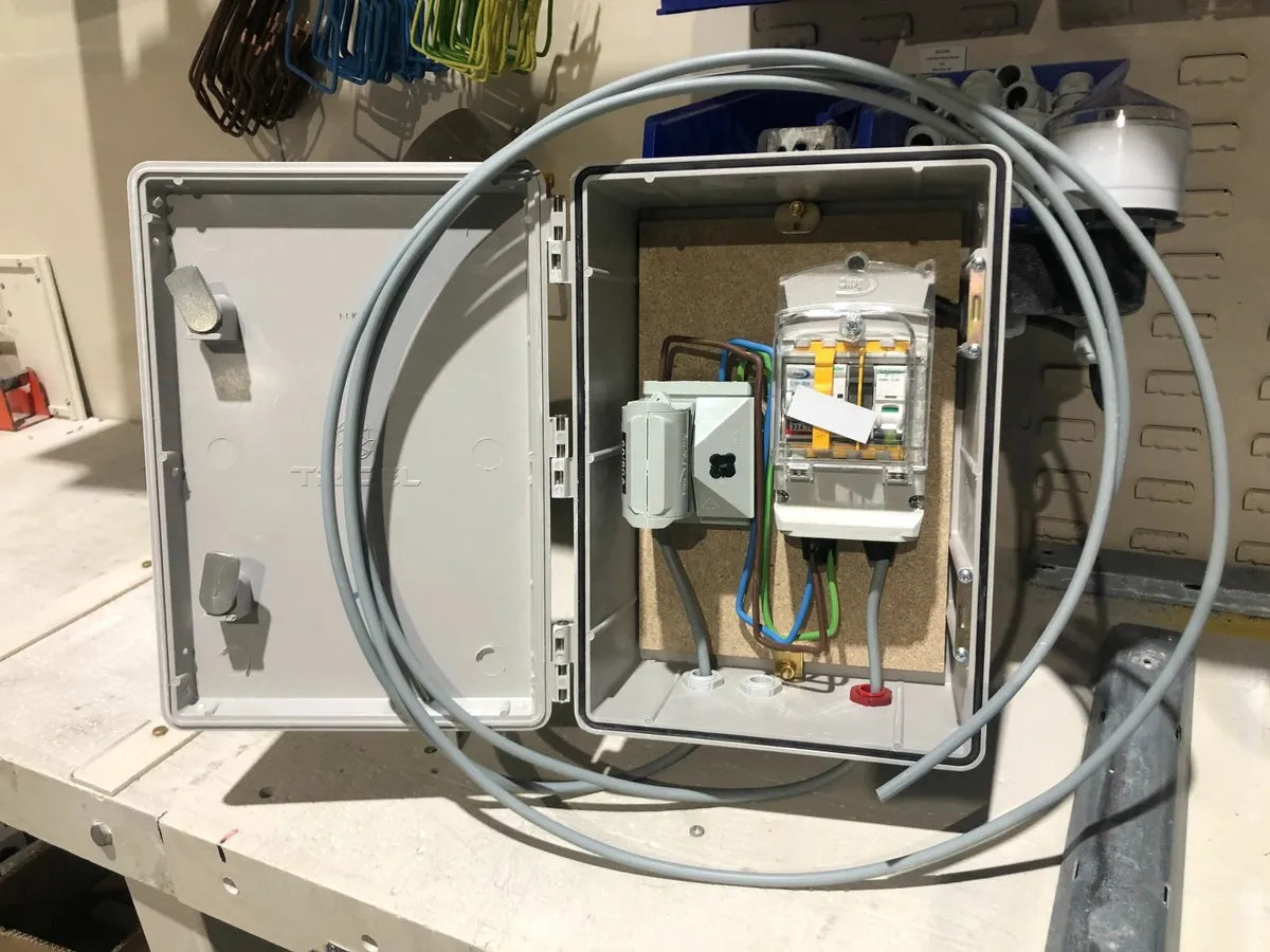 Photocell for Lighting. Carpark. Factory. Yard. - Image 1