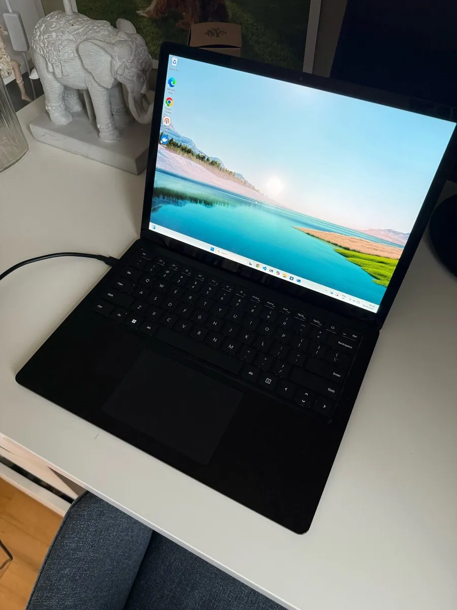Microsoft Surface Laptop 4 - AMD Ryzen 5, 16GB - Image 1