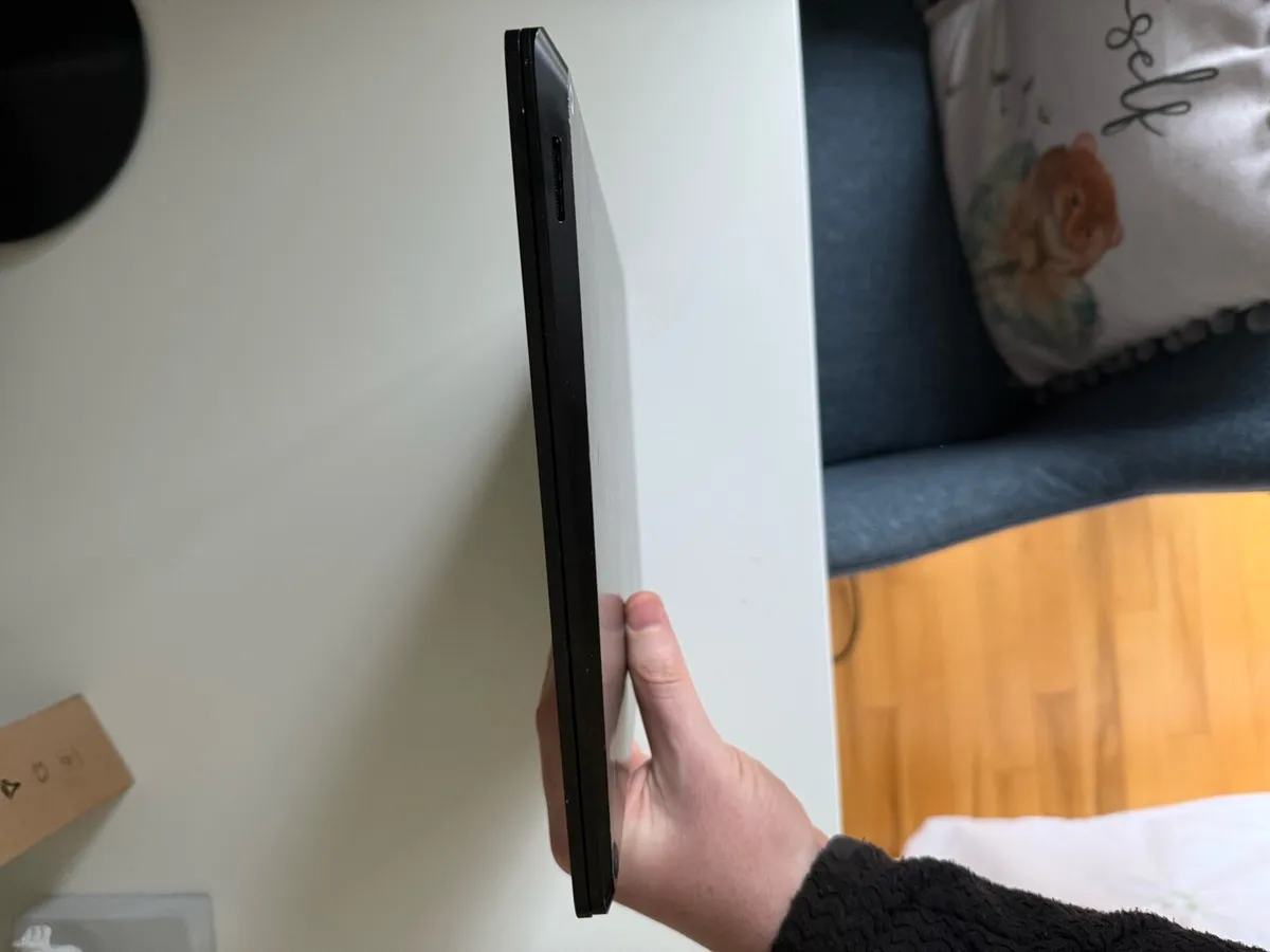 Microsoft Surface Laptop 4 - AMD Ryzen 5, 16GB - Image 4