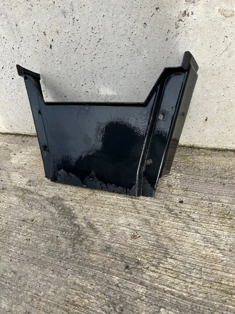 MF 565 575 590 Lower Dash Cover - Image 1