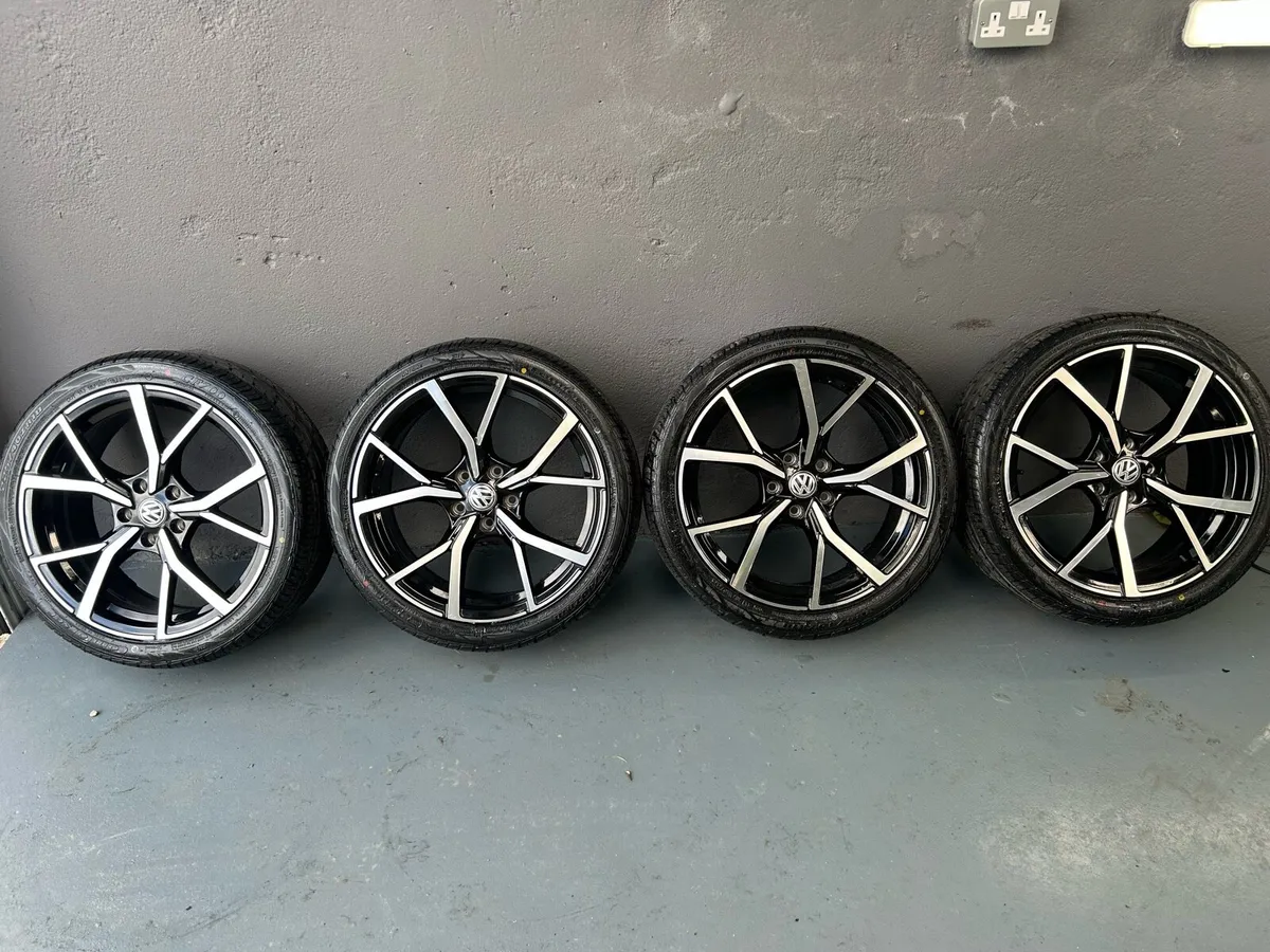 18” VOLKSWAGEN GOLF ESTORIL ALLOY WHEELS & TYRES - Image 2
