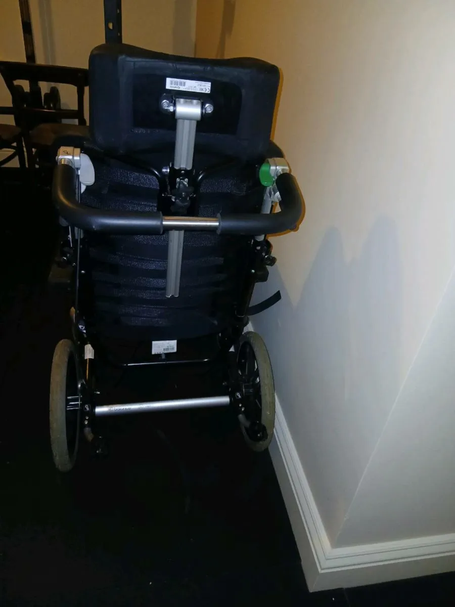 Wheelchair - Image 4