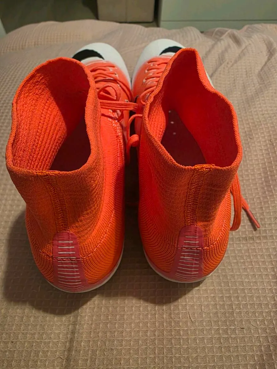 Football boots - Image 3