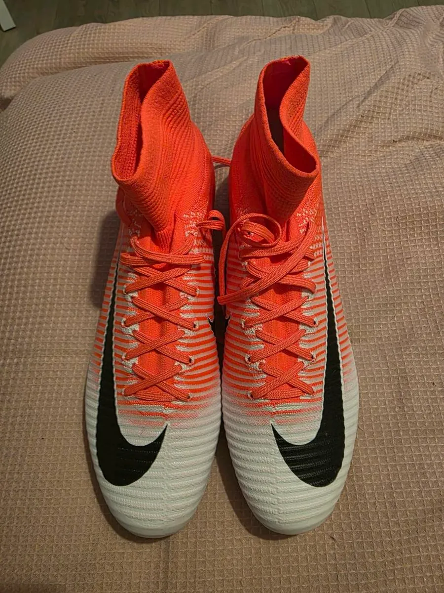 Football boots - Image 4