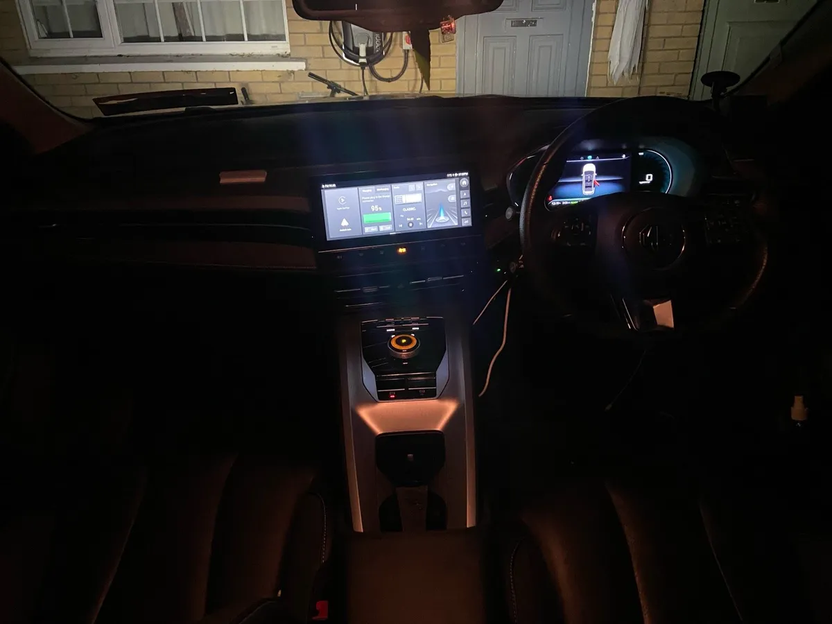 2024 Mg5 €13500 reduced your fuel bill massively - Image 4