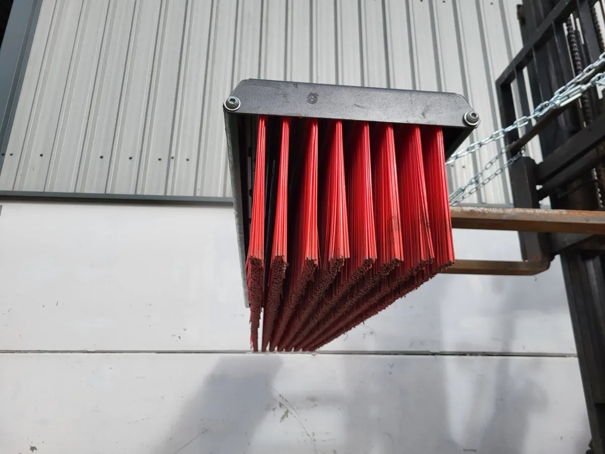 Wessex Brush - Image 2