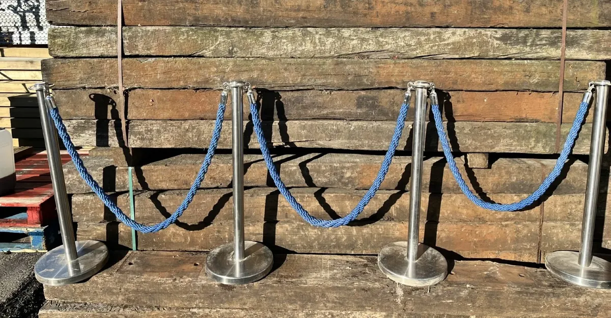 Rope Security Barriers - Image 1